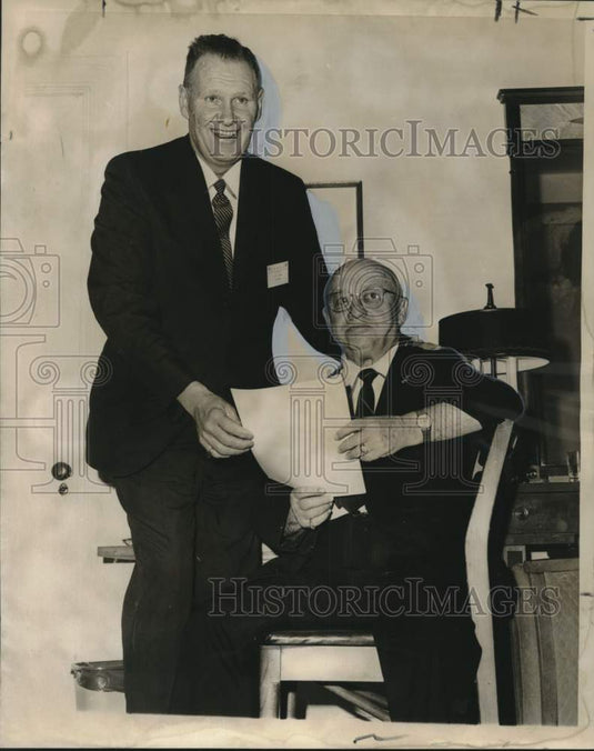 1967 Press Photo Roy Parker & Victor Brown- Roller Skating Operators Association - Historic Images