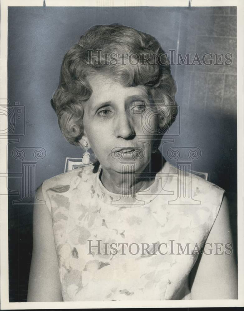 1971 Margaret Moore Post, Women Against Crime movement leader - Historic Images