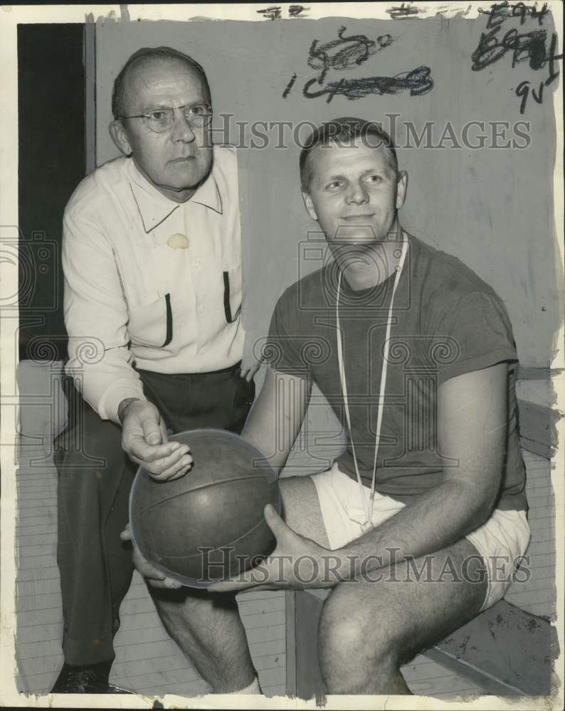 1964 Press Photo Tulane Asst Coach Ralph Pedersen interviewed by Wave officials - Historic Images