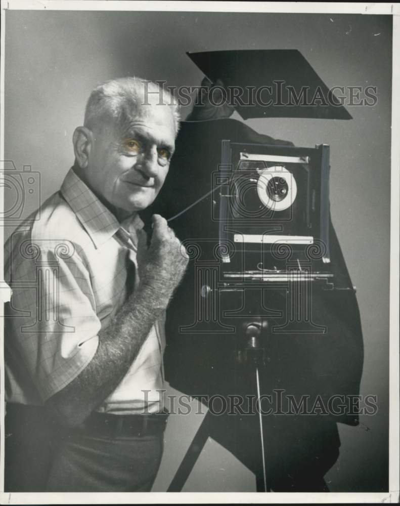 1969 Press Photo Arvin Frank Pelle, Patriarch of New Orleans photography- Historic Images