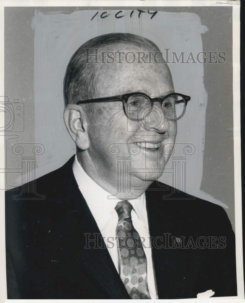 1969 Reverend Dr. Norman Vincent Peale at the Salesmasters Congress - Historic Images