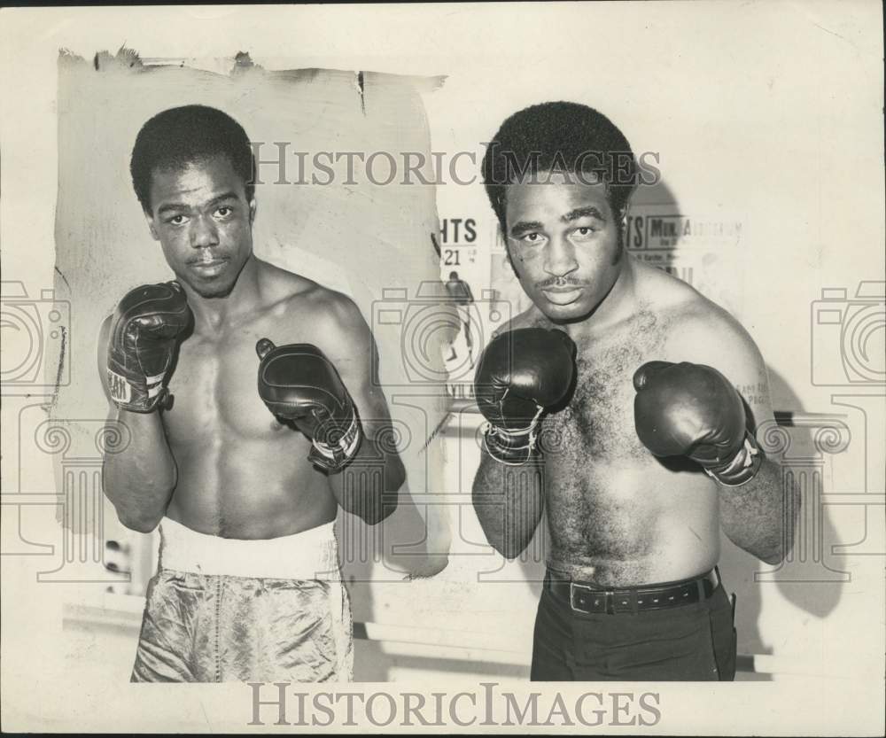 1969 Press Photo Alvin Phillips squaring-off with Eddie Pace - noo54194 - Historic Images