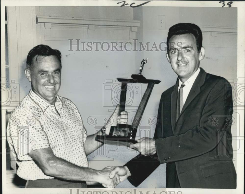 1961 Press Photo New Orleans police won championship flight golf tournament - Historic Images