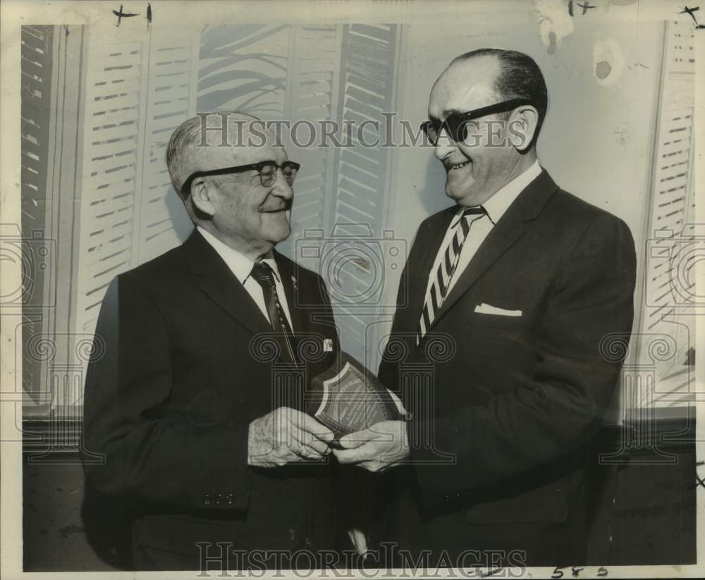 1960 Press Photo Andres Horcasitas with Eduardo Morales at Award Ceremony Event - Historic Images