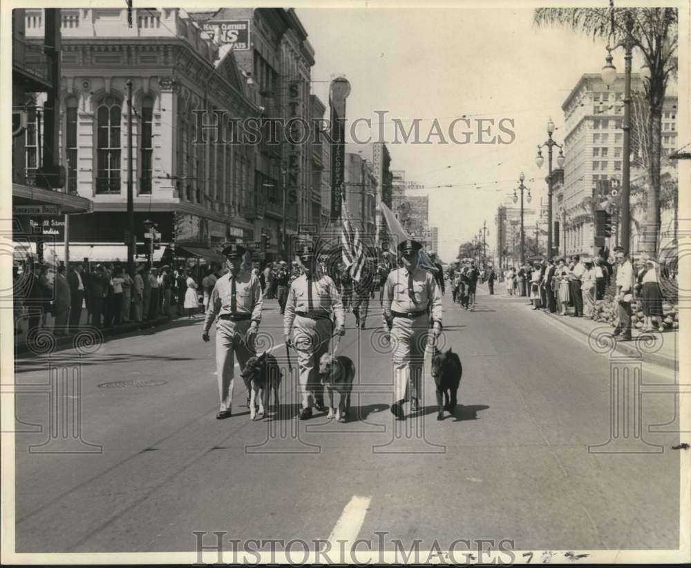 1961 Press Photo New Orleans Police K-9 unit honored in a parade - Historic Images