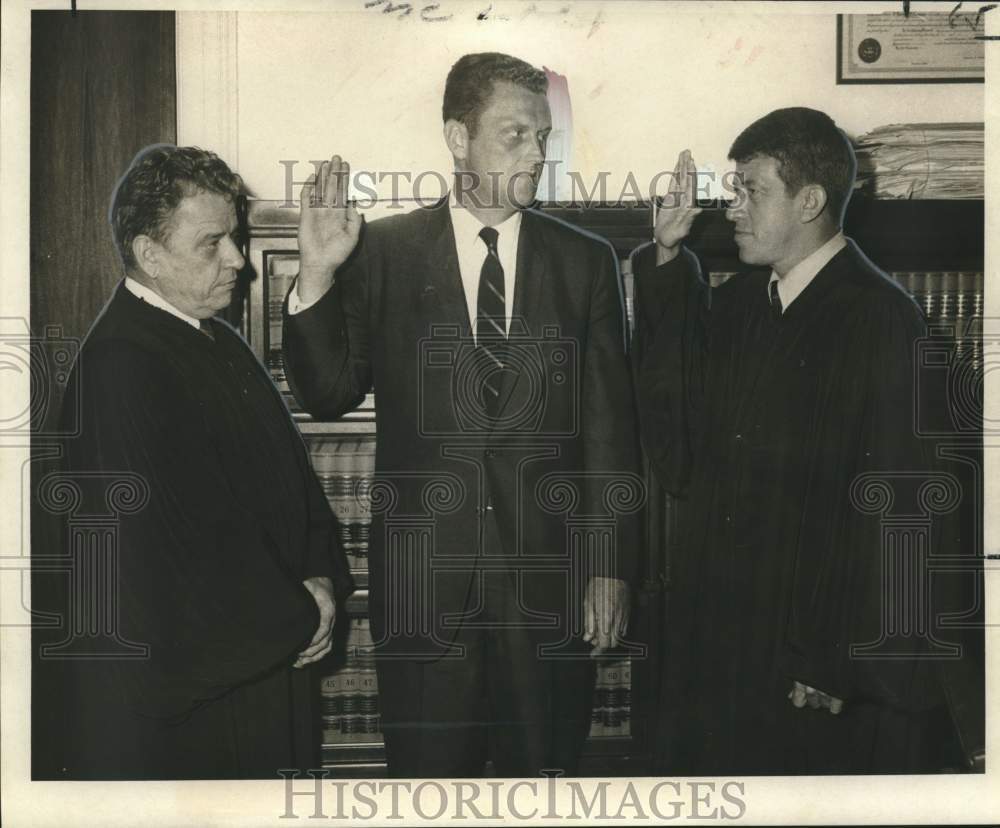 1969 Press Photo New Criminal District Court Judges taking their oath of Office - Historic Images