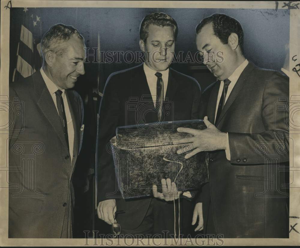 1966 James Moreau, Moon Landrieu, Clarence Dupuy hold budget records-Historic Images