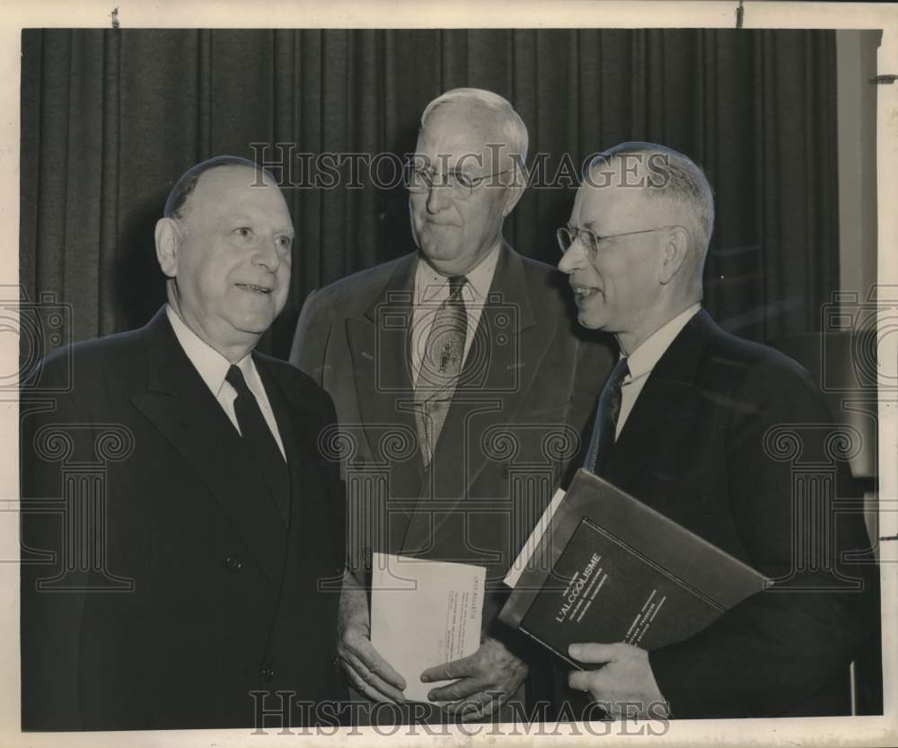 1954 Dr. H.L.Prather, company at Moral &amp; Civic Foundation convention-Historic Images