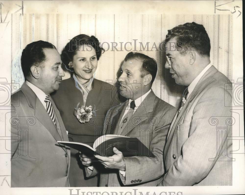 1954 Press Photo Officers of Life Underwriters Training School at Meeting - Historic Images