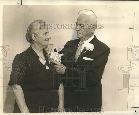 1962 Mr. & Mrs. August J. Nobile celebrate 50th wedding anniversary-Historic Images