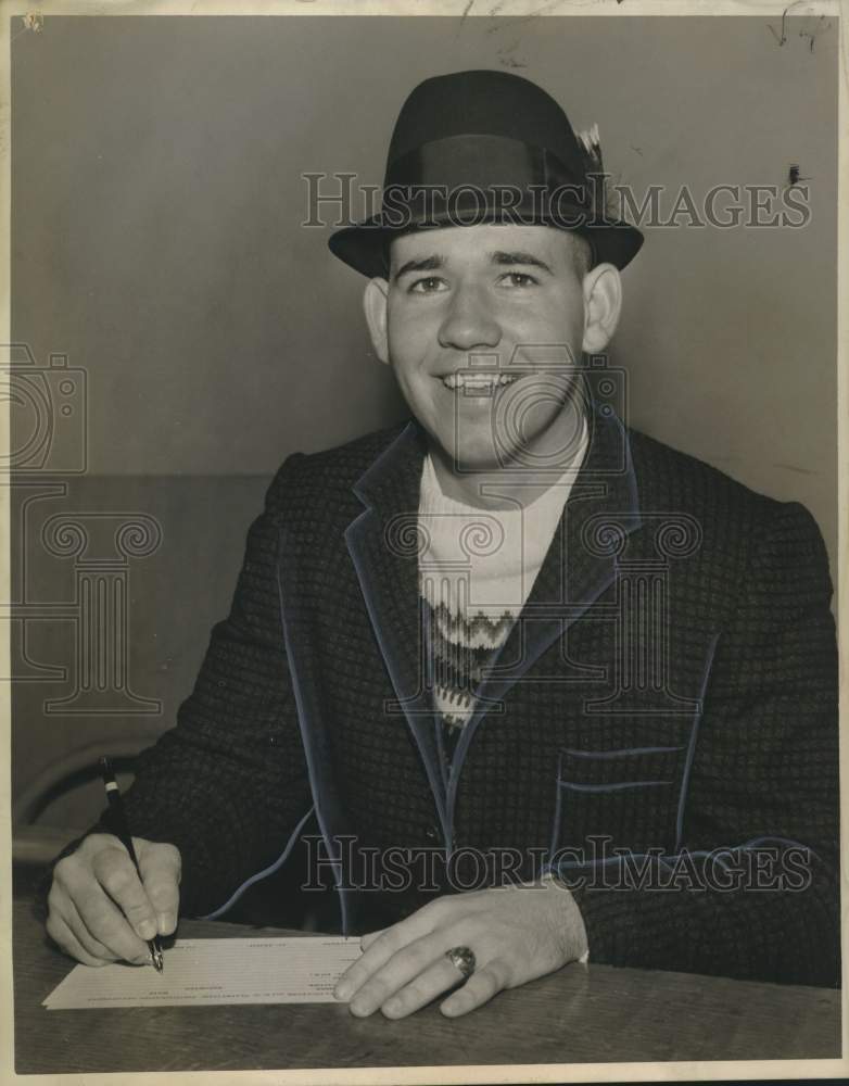 Duke Robin Signs Check - Historic Images