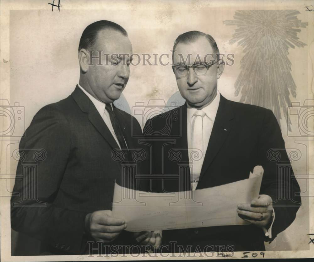 1960 Louisiana Electric cooperative officials discuss project-Historic Images