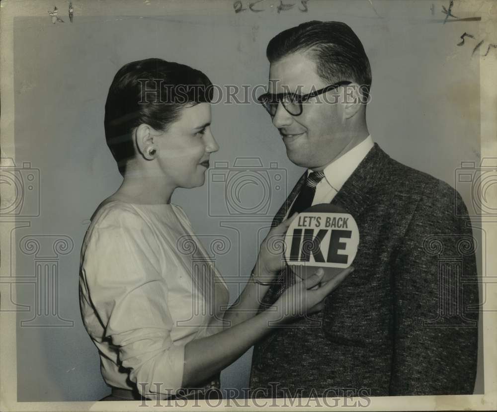 1956 Ike Button winner George Reese pinned by wife Betsy.-Historic Images