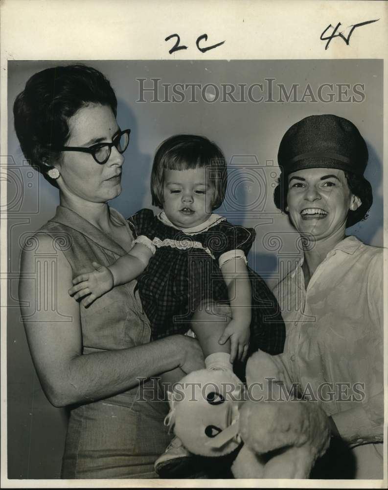 1966 Press Photo Patricia Karen Scholls &quot;Little Miss Transportation 1965&quot; - Historic Images