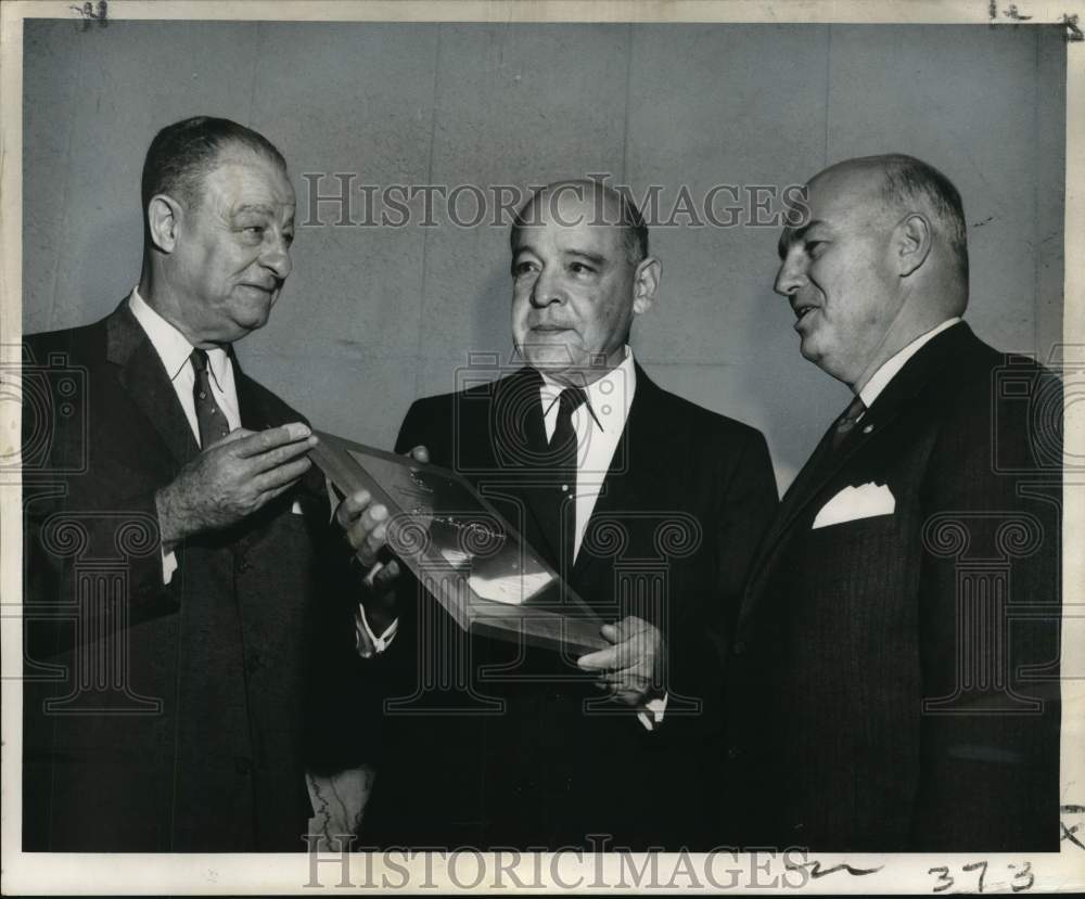 1960 Theodore Brent Inter-American Awards luncheon at the Roosevelt-Historic Images