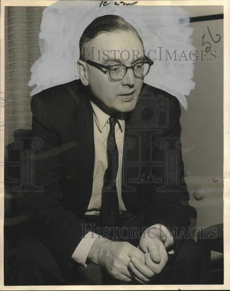 1960 Press Photo Christopher Serpell, Washington correspondent for BBC - Historic Images