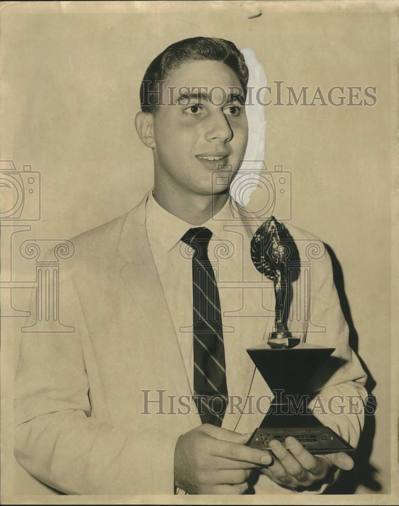 1962 Press Photo Jonathan Stuart Wood holds Southern Bell Science Award trophy - Historic Images