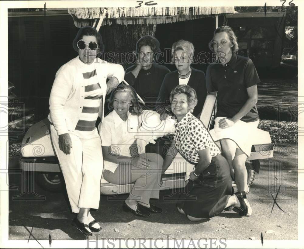 1972 Press Photo Winners at the Ladies Country Club Golf Association tournament- Historic Images