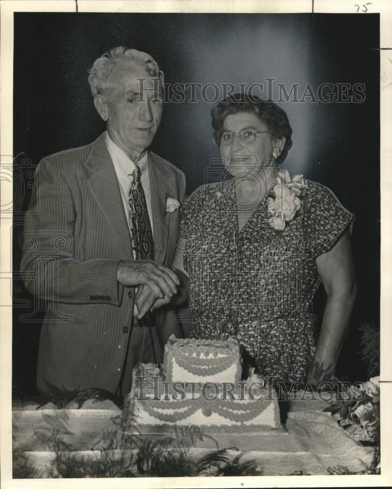 1954 Mr. and Mrs. James Wiegman celebrate 50th wedding anniversary - Historic Images