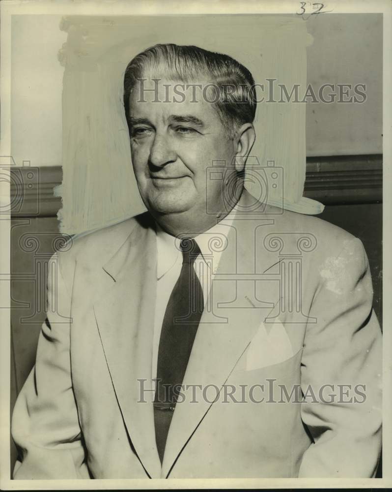 1951 George Van Kuren, vice president of Dibert, Bancroft and Ross - Historic Images