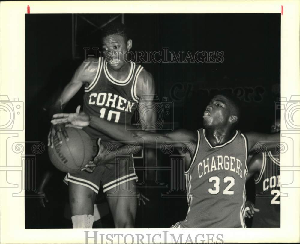 1989 Press Photo Basketball Players Trent Washington and Patrick Smith in Game - Historic Images