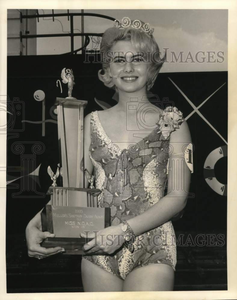 1965 Miss Faye Wagner, Miss NOAC at Pont. Beach - Historic Images