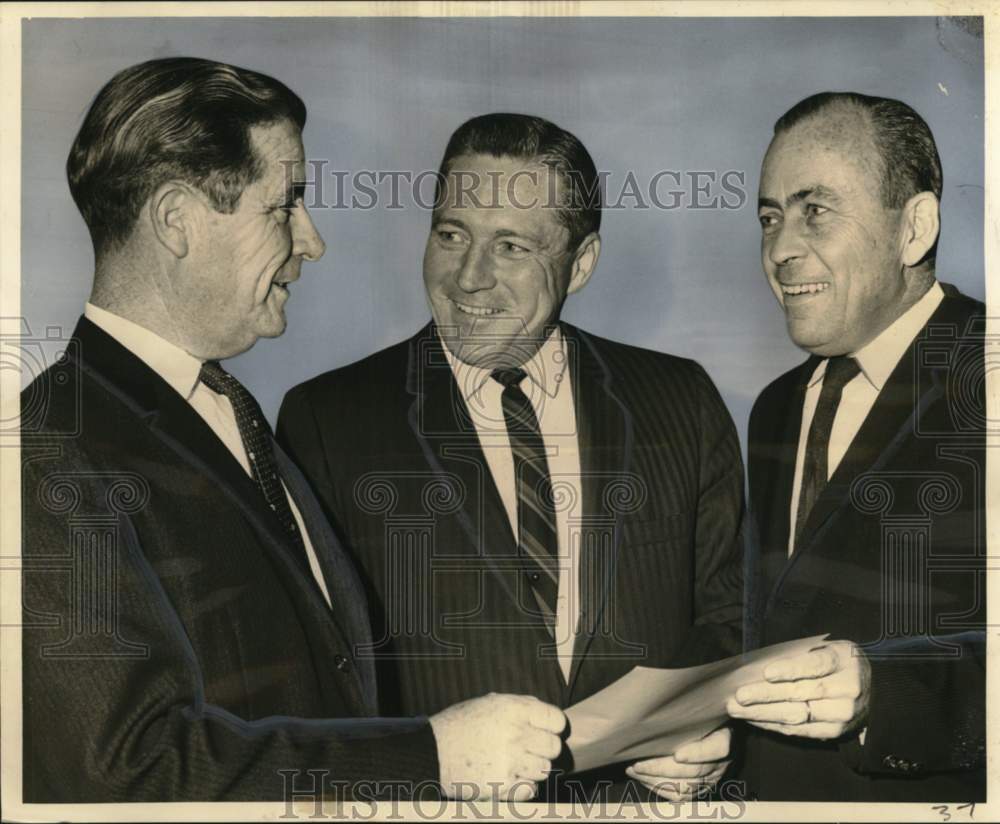 1964 Henry Rauber and Training Directors&#39; officers confer - Historic Images