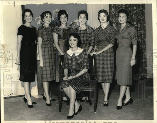 1959 Tulane Homecoming Queen Judyth O'Brien and court - Historic Images
