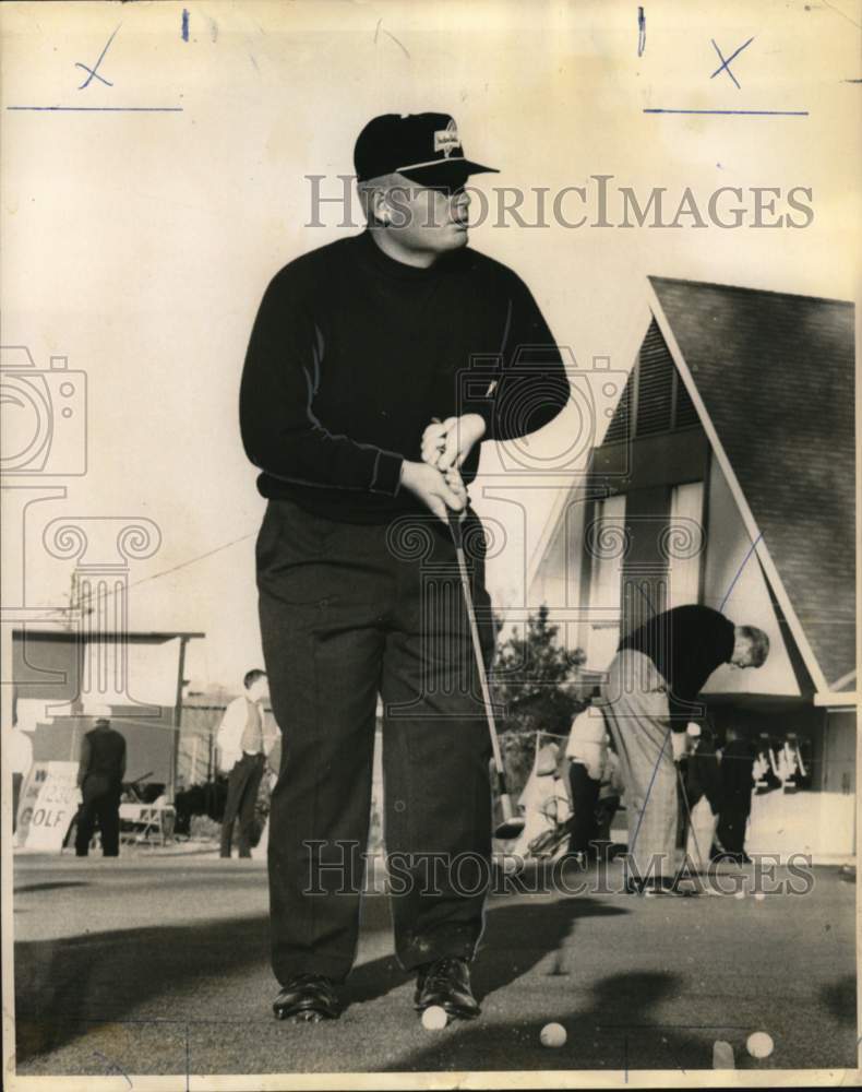 1965 Press Photo Golfer Phil Rodgers falters in the Oklahoma City Open stretch.- Historic Images