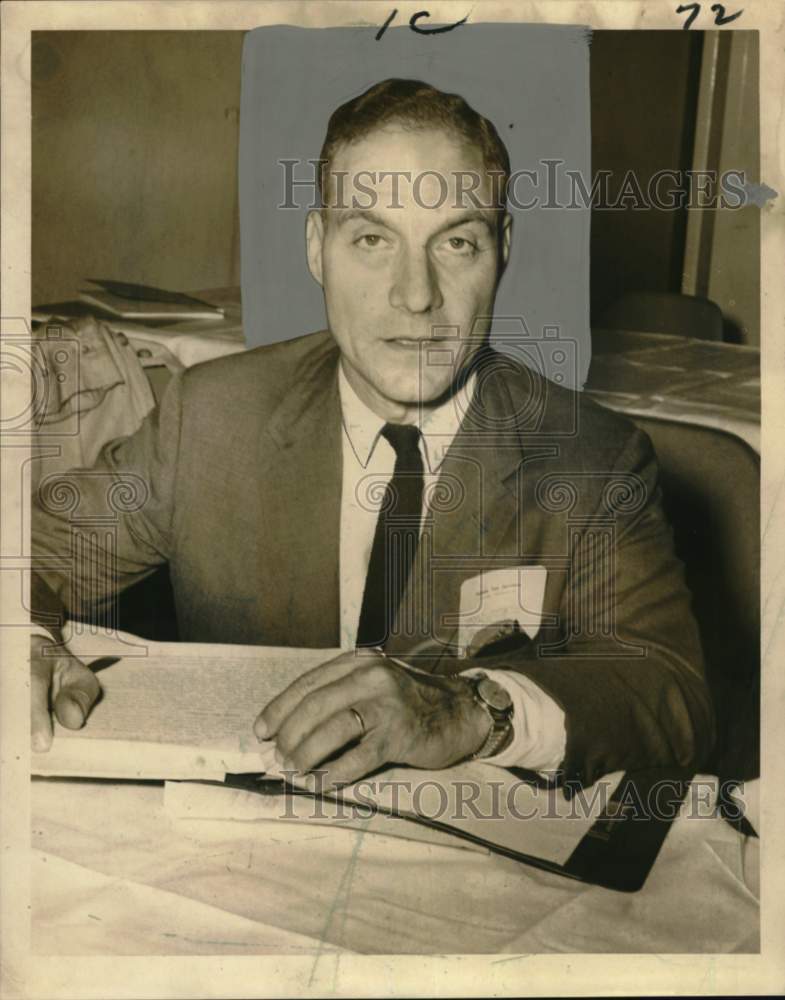 1965 IRS tax expert Louis Oberdorfer in New Orleans for Institute - Historic Images