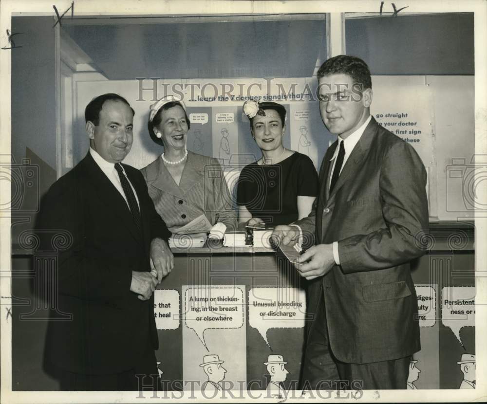 1958 Parker Saussy and cancer society&#39;s information center members - Historic Images