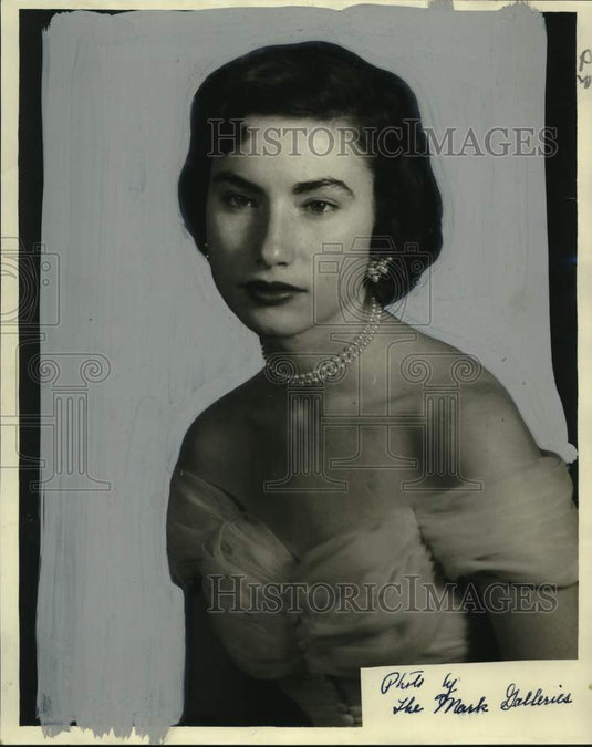 1955 Press Photo Jane MacDonald White, Queen in Closeup Portrait - noo72602 - Historic Images