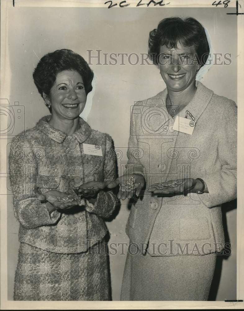 1967 Women&#39;s Auxiliary of the Chamber of Commerce in New Orleans - Historic Images