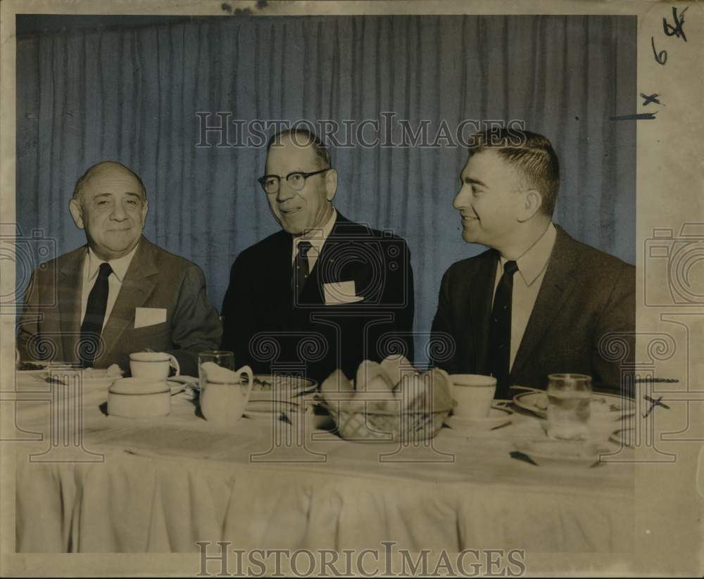 1958 Tulane University law school meeting in St. Charles hotel - Historic Images