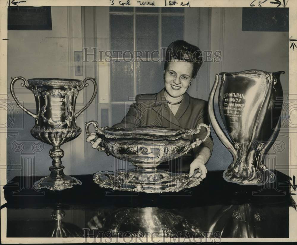 1948 Press Photo Mrs. Lucille Wells with Louisiana Derby Trophy and Silver Cups - Historic Images