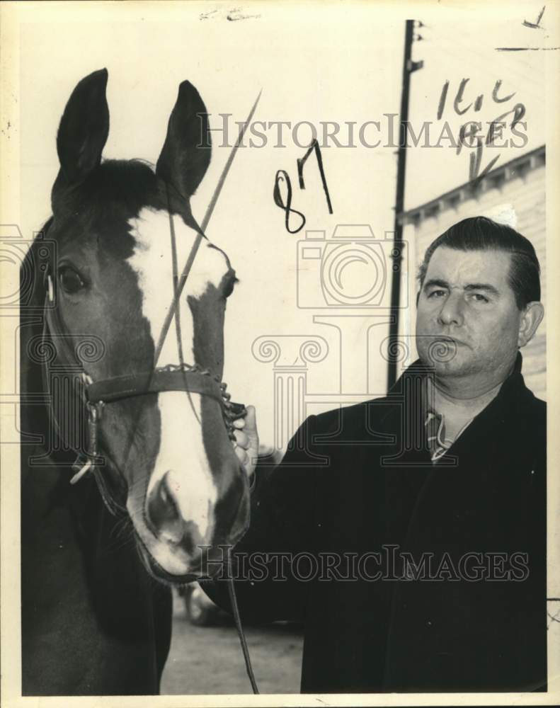 1973 Press Photo Horse Prides Lift and Dewey Smith, Horse Trainer - noo75821- Historic Images