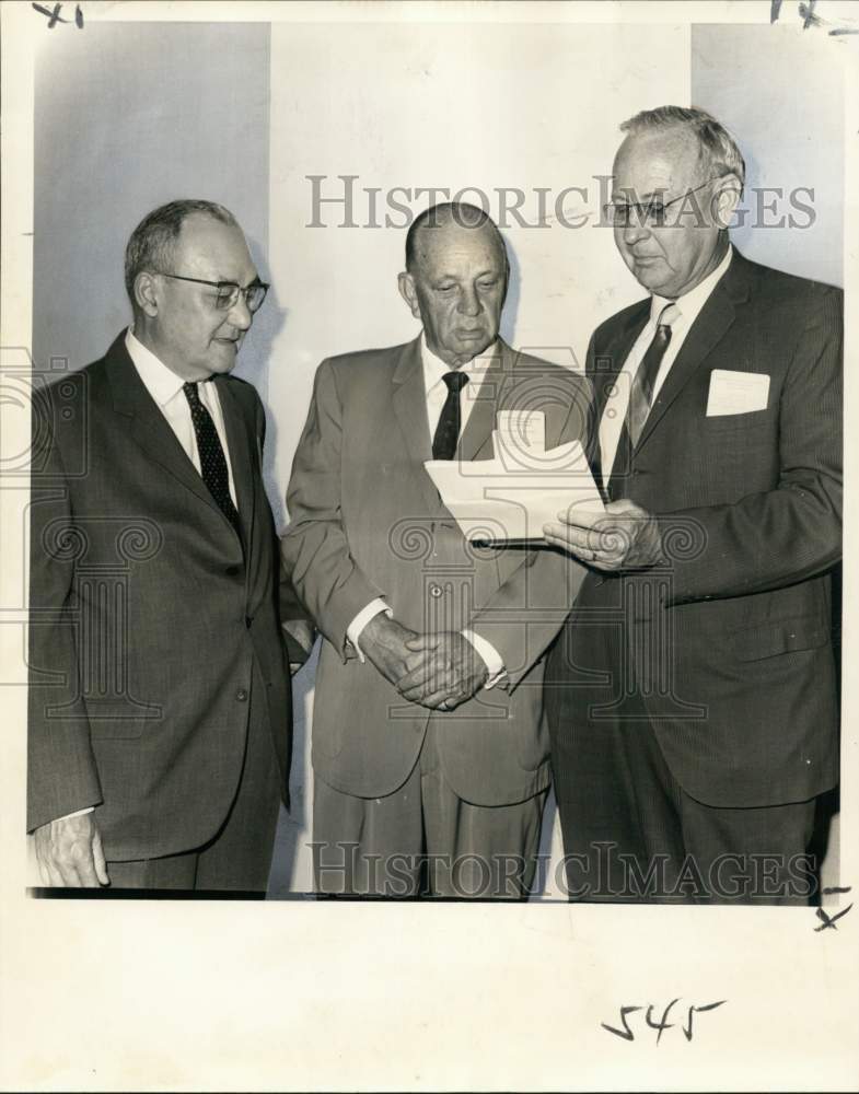 1966 Press Photo Participants to Foreign Transportation &amp; Port Operation session - Historic Images