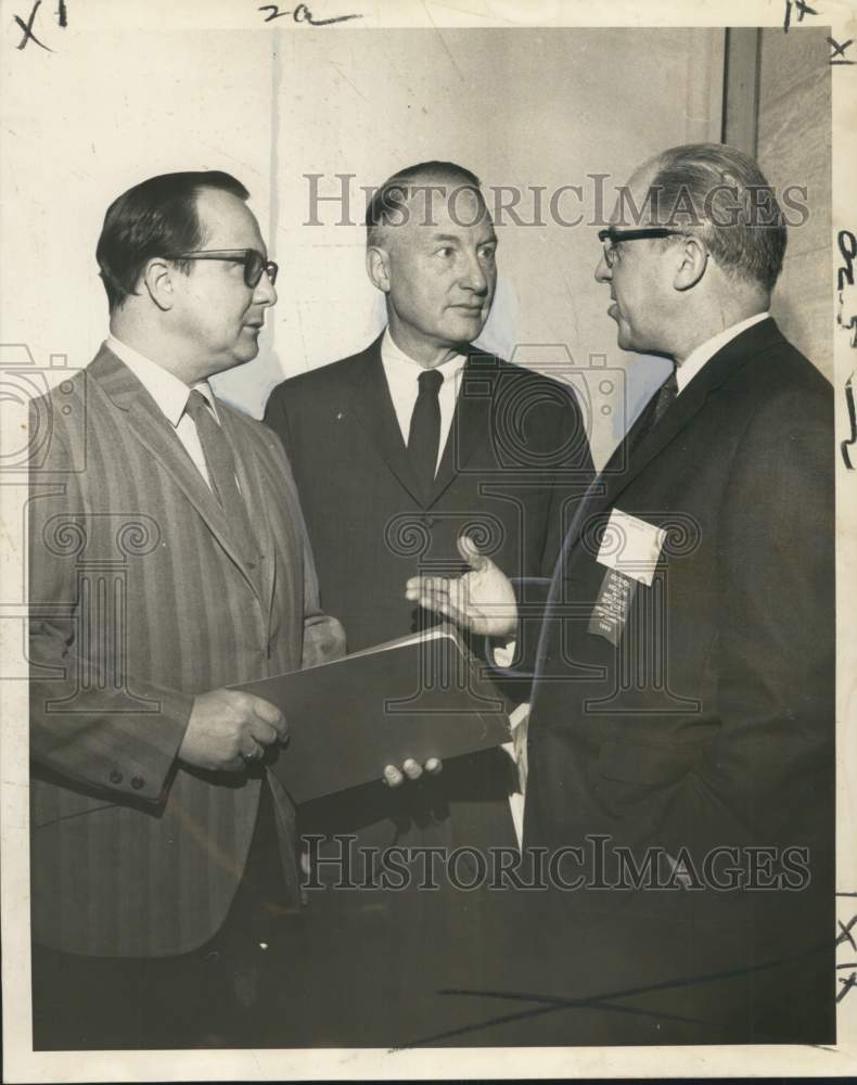 1969 Speakers of the United Church of Christ meeting at Roosevelt - Historic Images