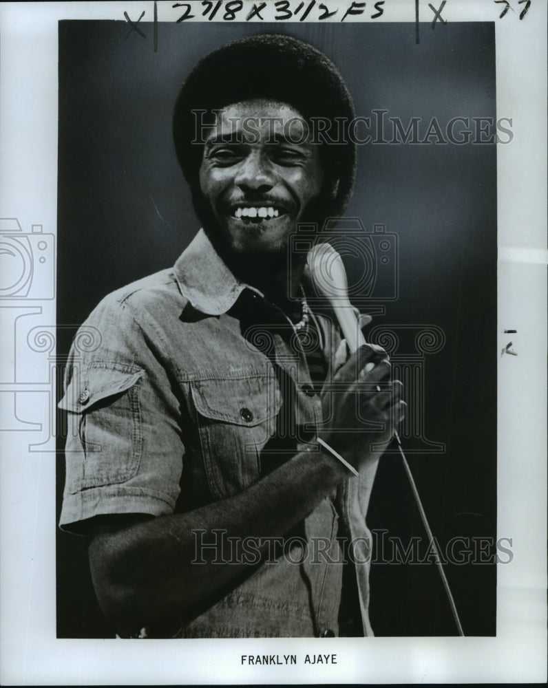 1977 Press Photo Comedian Franklyn Ajaye performs on Soul Train. - Historic Images