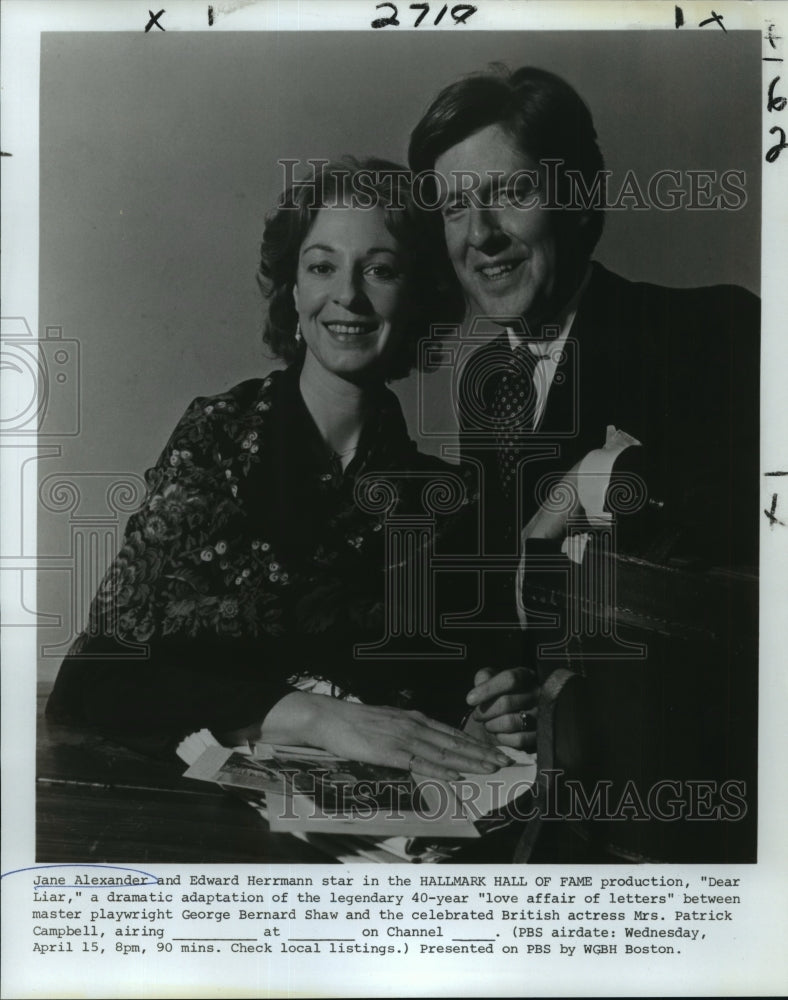 1981 Press Photo Jane Alexander and Edward Herrmann in Dear Liar, on PBS.- Historic Images