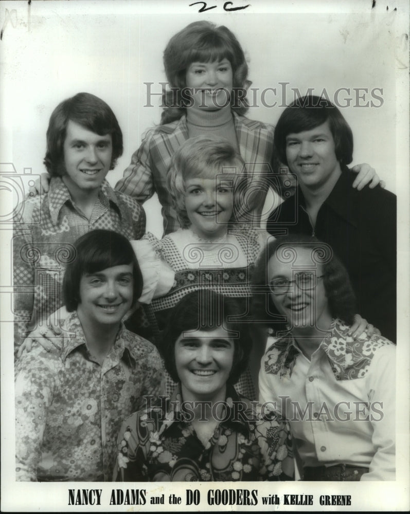 1973 Press Photo Nancy Adams and the Do Gooders with Kellie Greene. - Historic Images