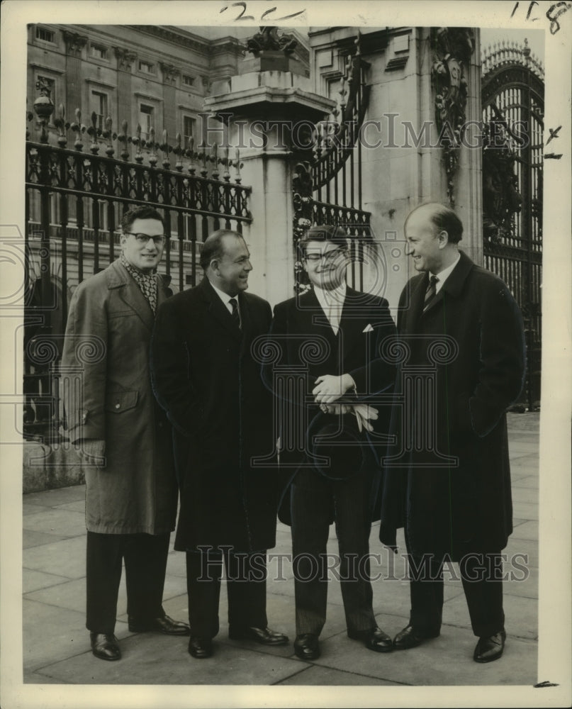 1961 The Amadeus Quartet at Buckingham Palace in England. - Historic Images