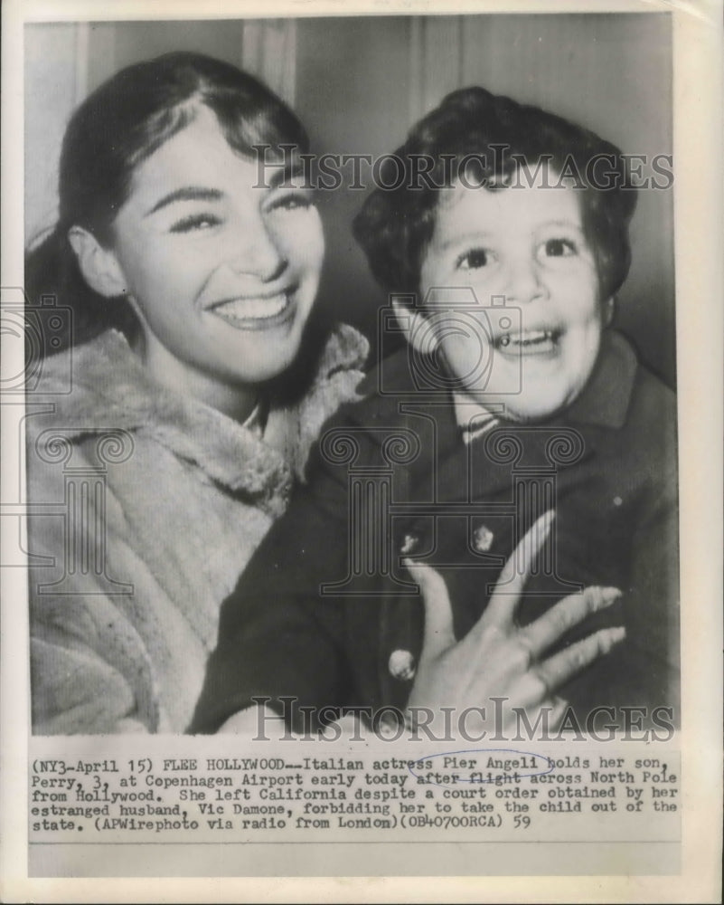 1969 Press Photo Italian actress Pier Angeli and son, Perry, in Copenhagen. - Historic Images