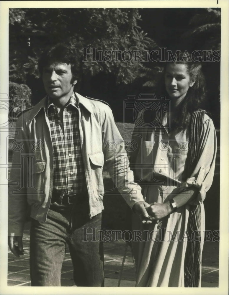 1979 Press Photo Vincent Baggetta, Veronica Hamel "The Eddie Capra Mysteries" - Historic Images