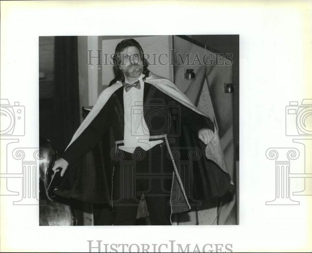 1992 Dennis Assaf conducts the Jefferson Symphony Orchestra. - Historic Images