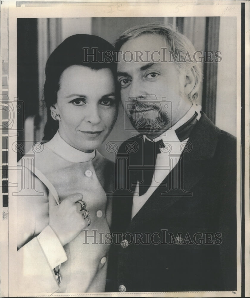 1969 Actress Claire Bloom and Hillard Elkins engaged to marry. - Historic Images