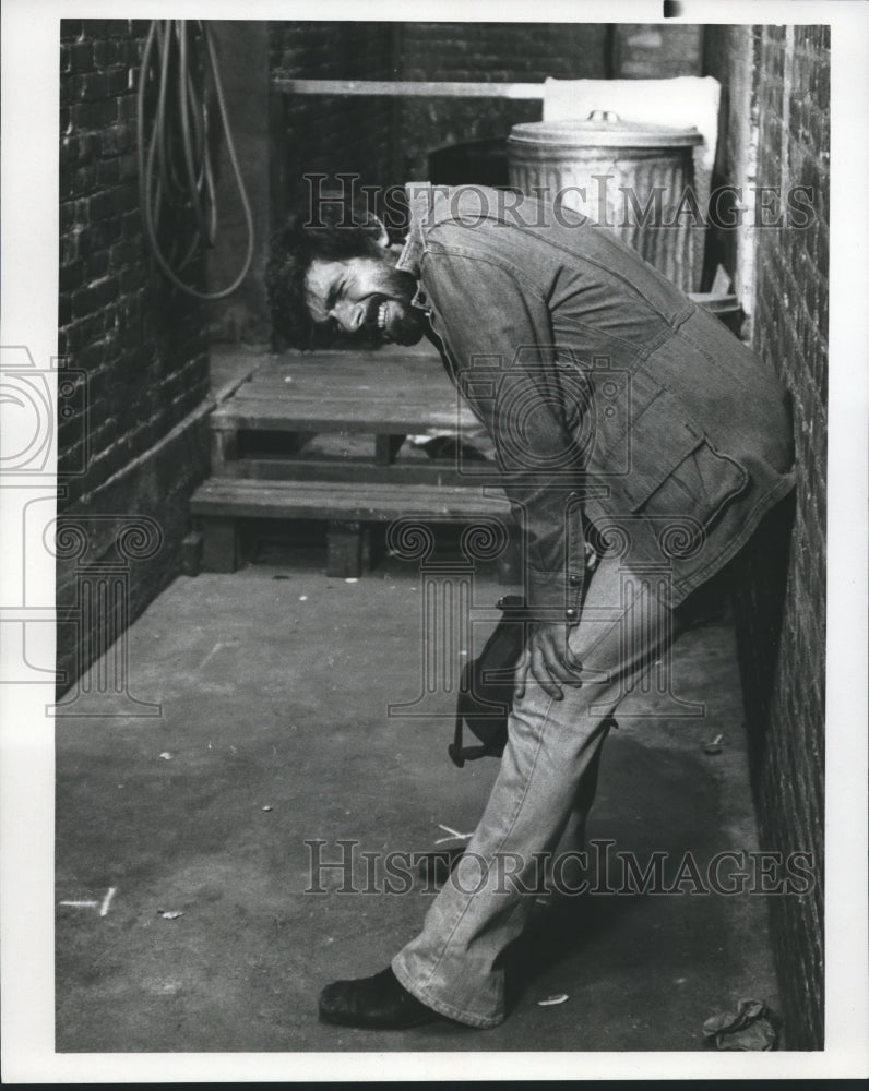 1976 David Birney in a back alley as Frank Serpico, &quot;Serpico&quot; - Historic Images