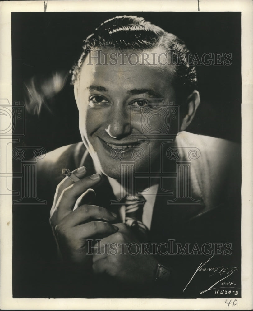 1944 Mario Berini, Tenor - Historic Images