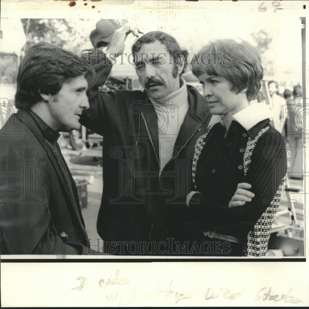 1974 Press Photo William Blatty, Jason Miller and Ellen Burstyn in New Orleans.-Historic Images