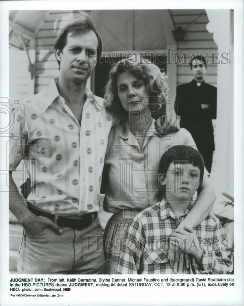 1990 Press Photo Keith Carradine, Blythe Danner & David Strathairn in Judgment.-Historic Images